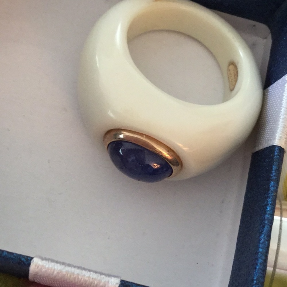 Stunning white opal and lapis ring 8